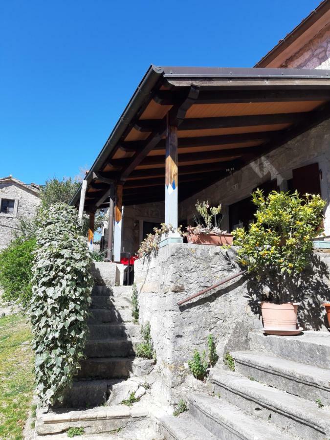 Casa Gaia Hotel Hum Exterior photo